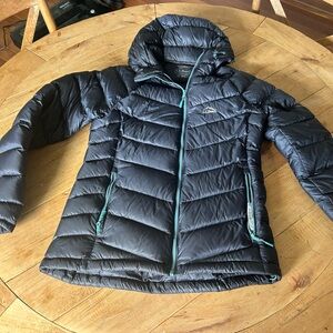 L.L. Bean Women’s Ultralight 850 Down Hooded Jacket